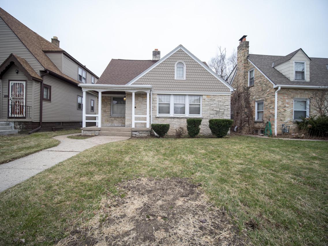 3735 N 53rd St, Milwaukee, WI 53216