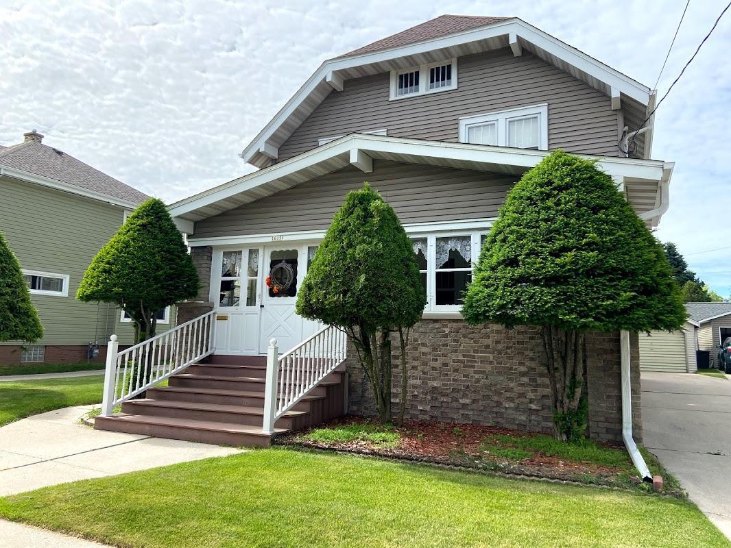 1615 Columbus St., Manitowoc, WI 54220