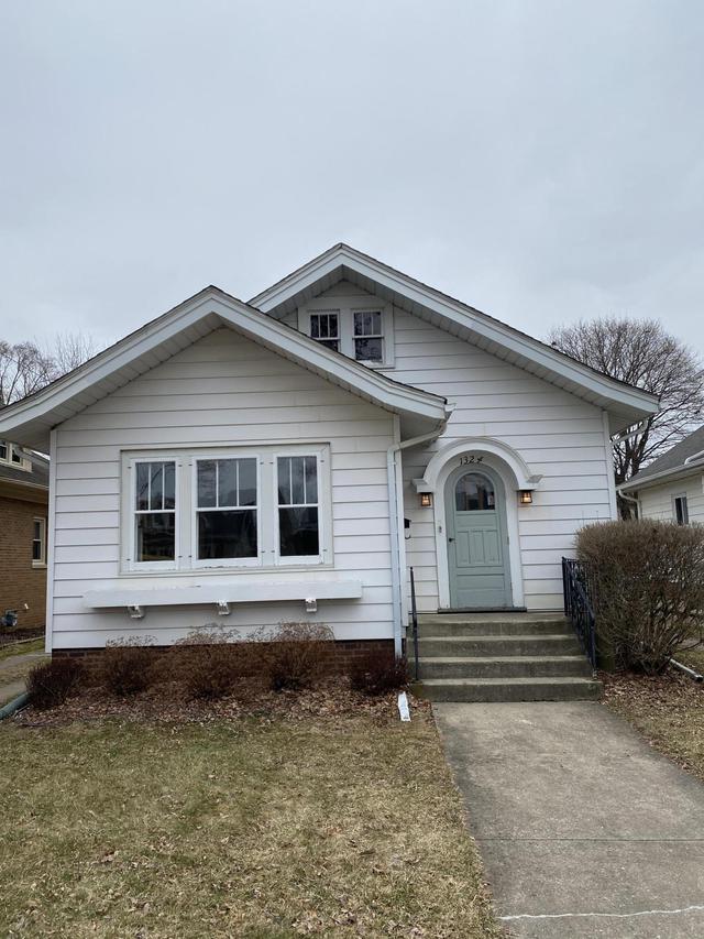 1324 West Lawn Ave., Racine, WI 53405