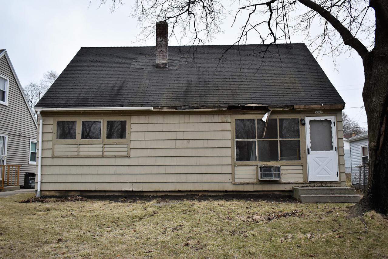 5326 N 45th St., Milwaukee, WI 53218