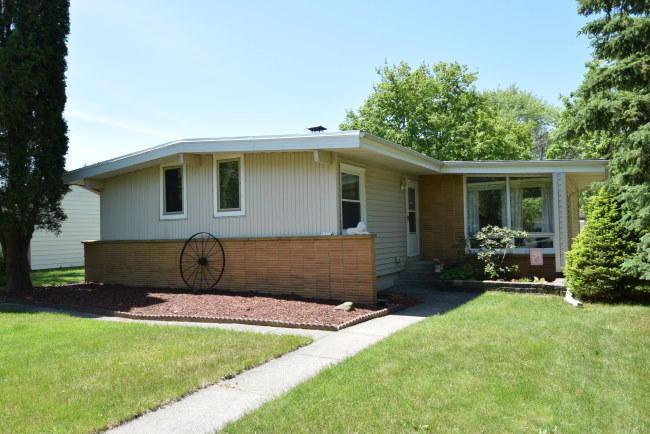 5571 S Honey Creek Dr., Milwaukee, WI 53221