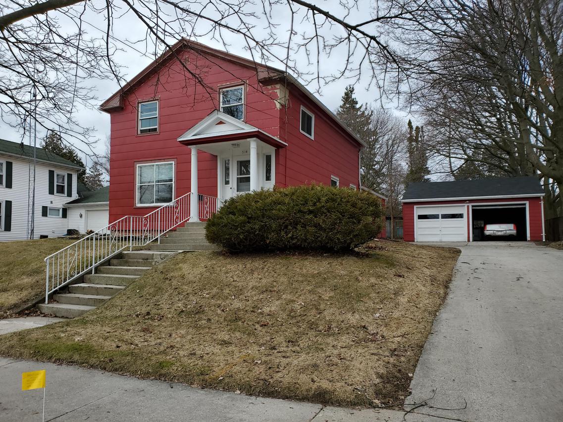 518 N 5th St., Manitowoc, WI 54220