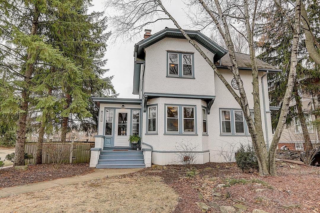 7003 W Wells St, Wauwatosa, WI 53213