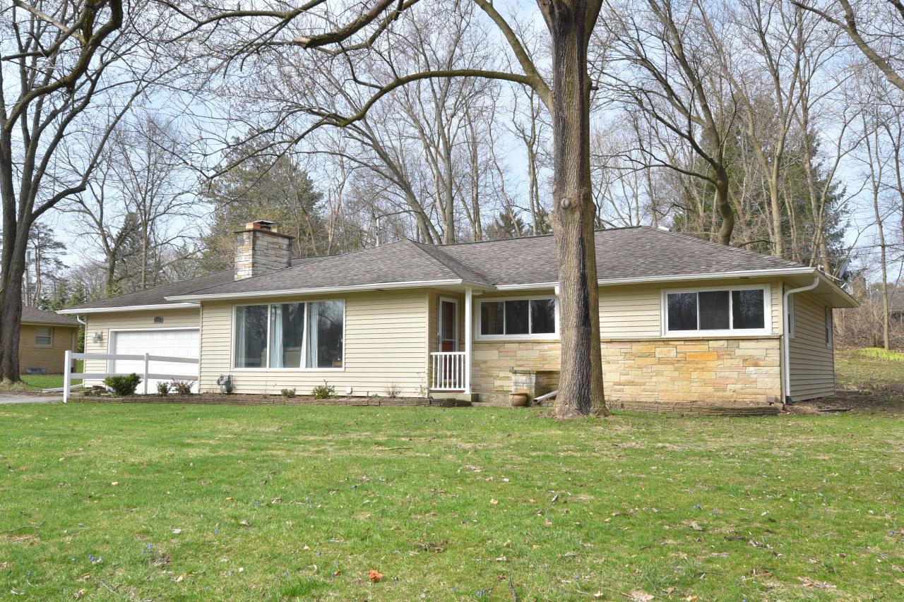 1845 Eileen Ct, Brookfield, WI 53005