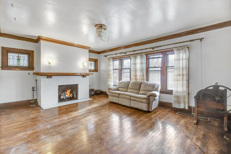 200 E Locust St., Milwaukee, WI 53212