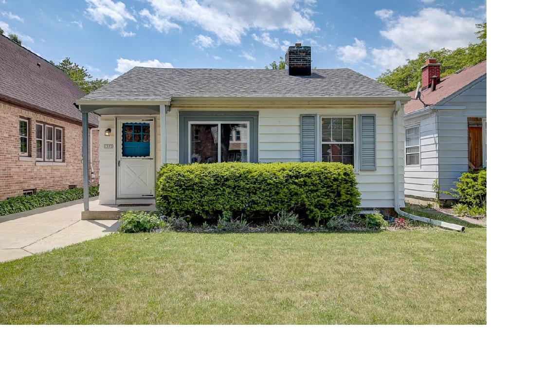 2573 N 63rd St., Wauwatosa, WI 53213