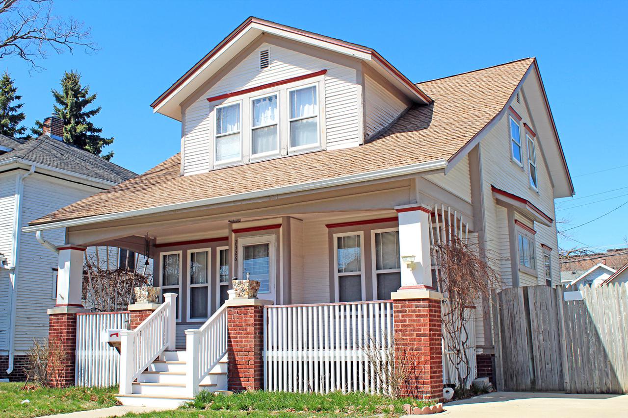 2326 Carmel Ave, Racine, WI 53405