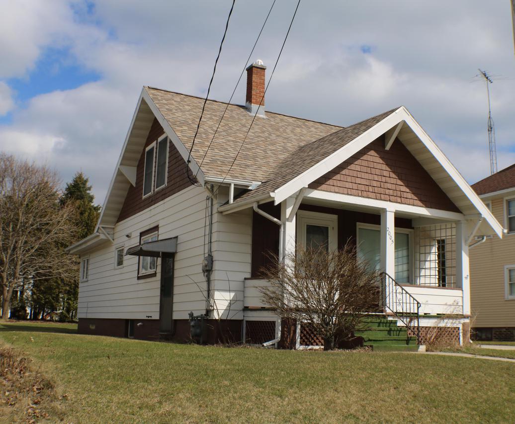 2005 Lincoln St., Two Rivers, WI 54241
