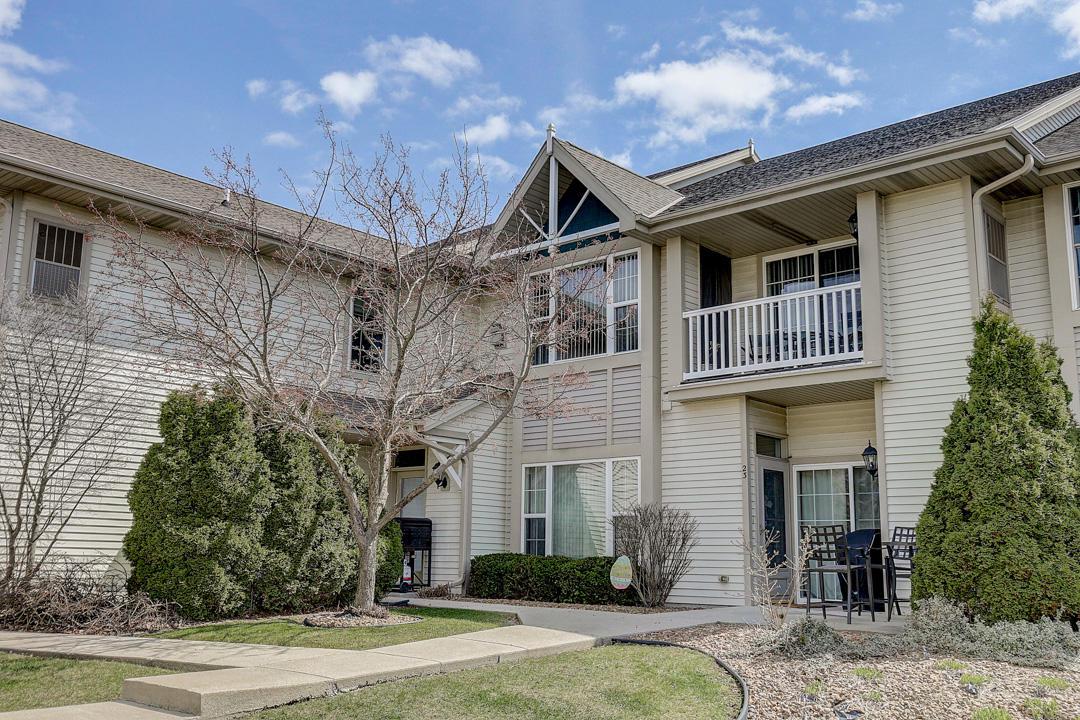1507 92nd St #22, Sturtevant, WI 53177
