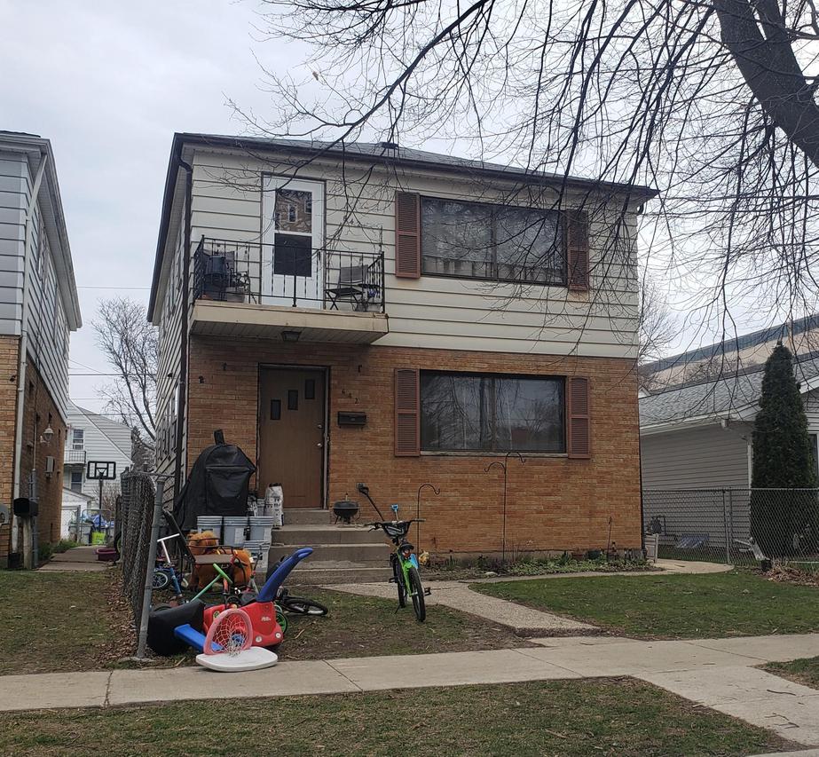642 S 66th St, Milwaukee, WI 53214
