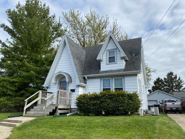 2007 Harriet St., Racine, WI 53404