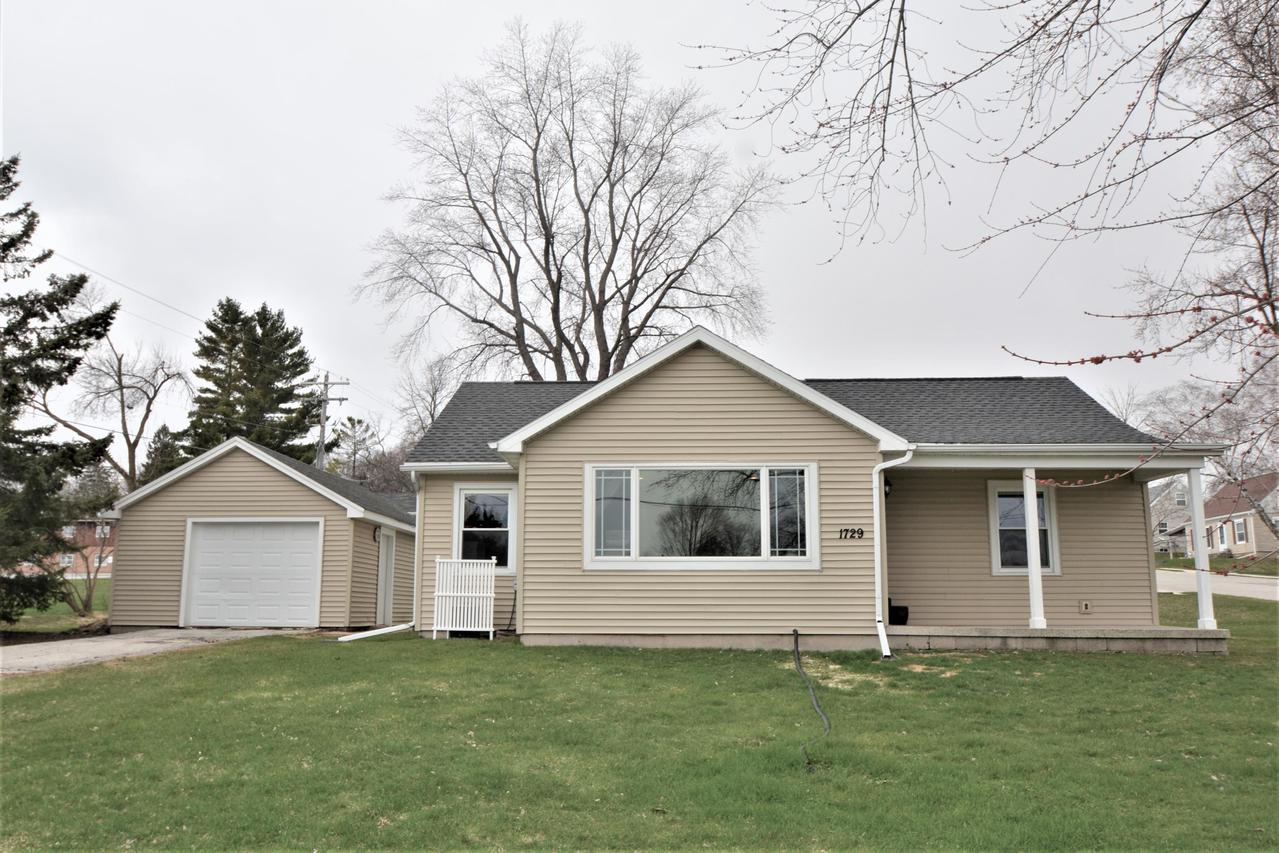 1729 Van Buren St, New Holstein, WI 53061