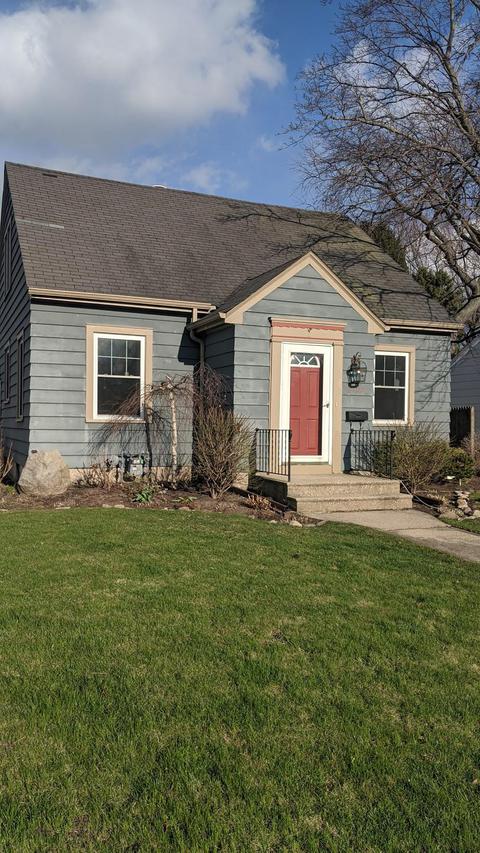 7703 6th Ave., Kenosha, WI 53143