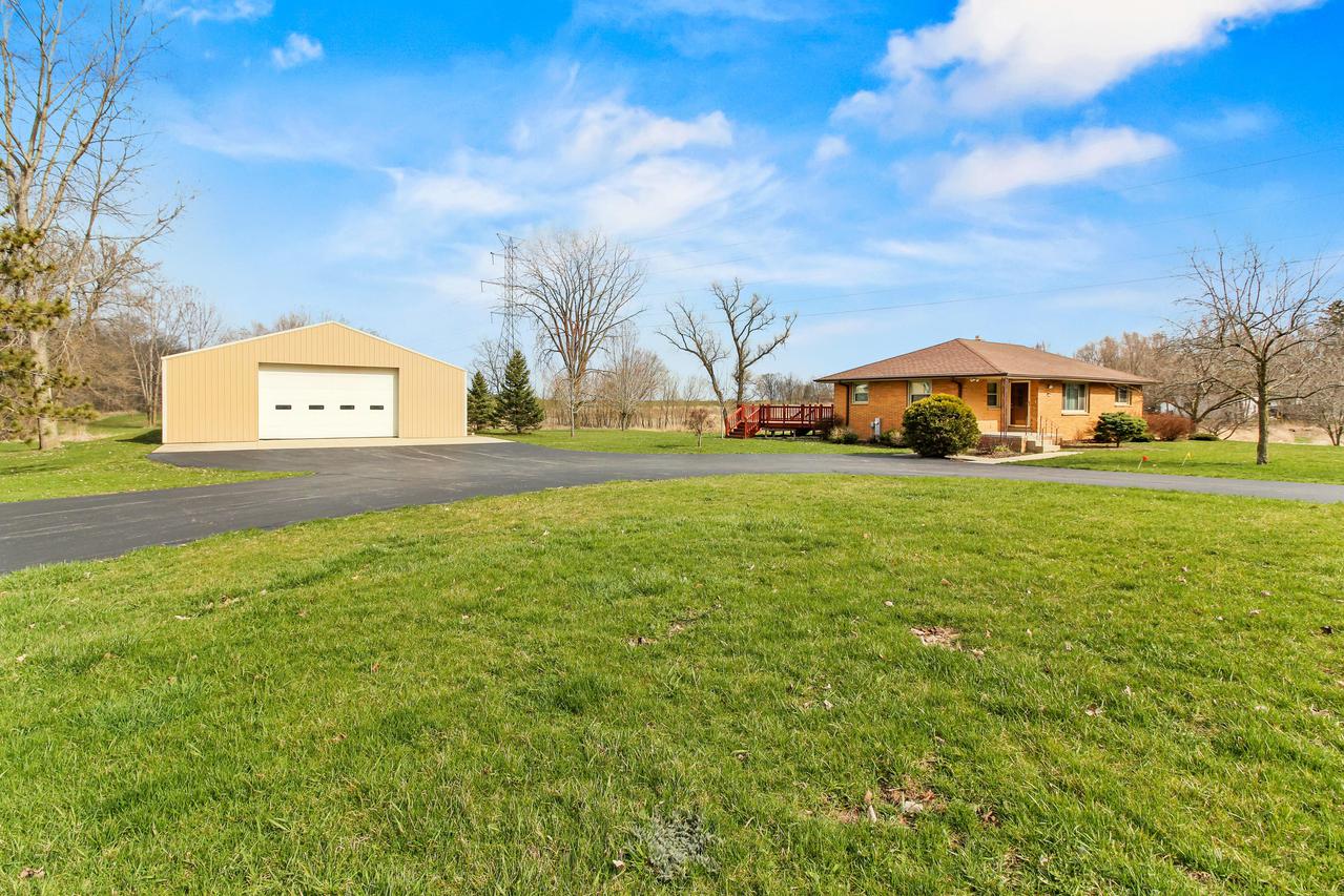 7717 County Line Rd., Caledonia, WI 53108