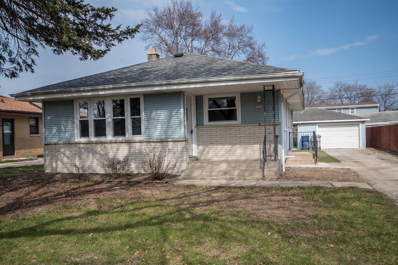 7048 N 38th Ct, Milwaukee, WI 53209