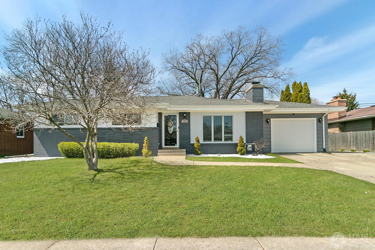 610 Echo Ln, Racine, WI 53406