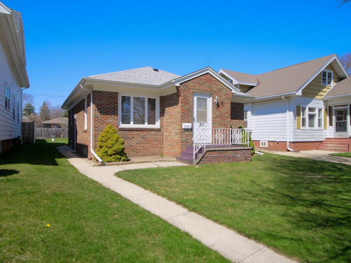 1508 West Lawn Ave, Racine, WI 53405