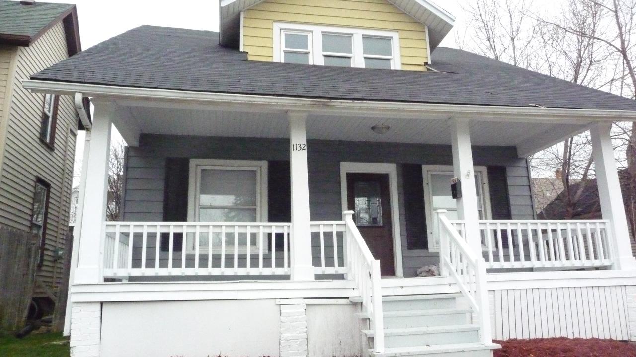 1132 Lewis St, Racine, WI 53404