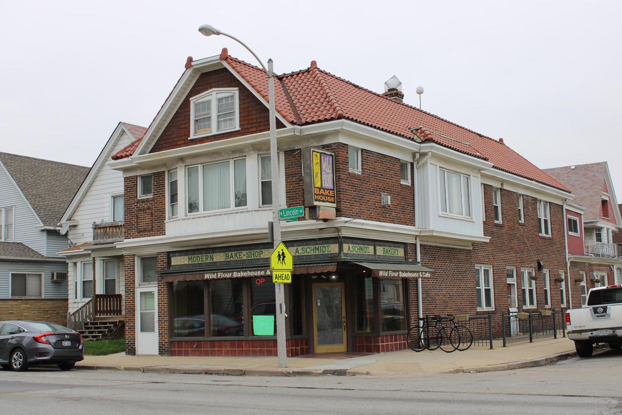 2800-2802 W Lincoln Ave., Milwaukee, WI 53215
