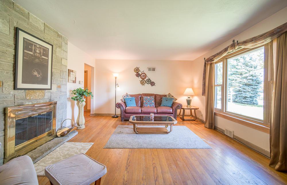 4621 N 100th St., Wauwatosa, WI 53225