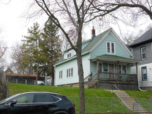 2835 N Palmer St., Milwaukee, WI 53206