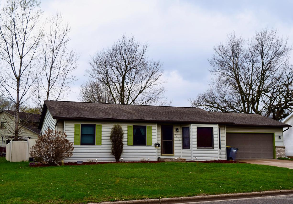 2810 Cedar Ave, Holmen, WI 54636