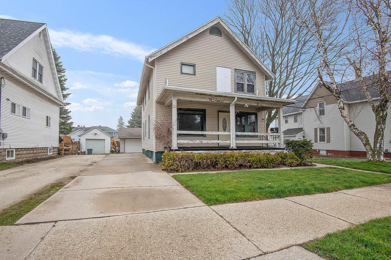 1416 Hamilton St., Manitowoc, WI 54220