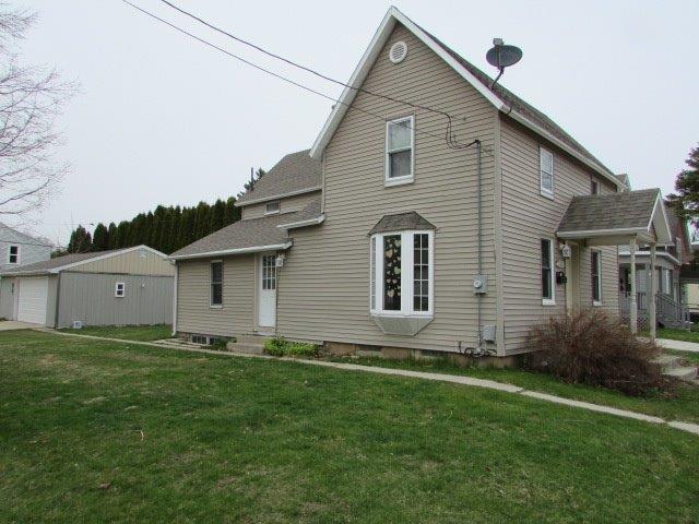 642 S 26, Manitowoc, WI 54220