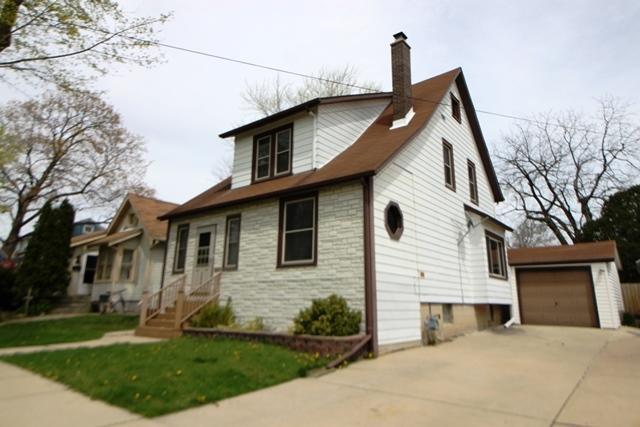 306 Clarence St, Fort Atkinson, WI 53538