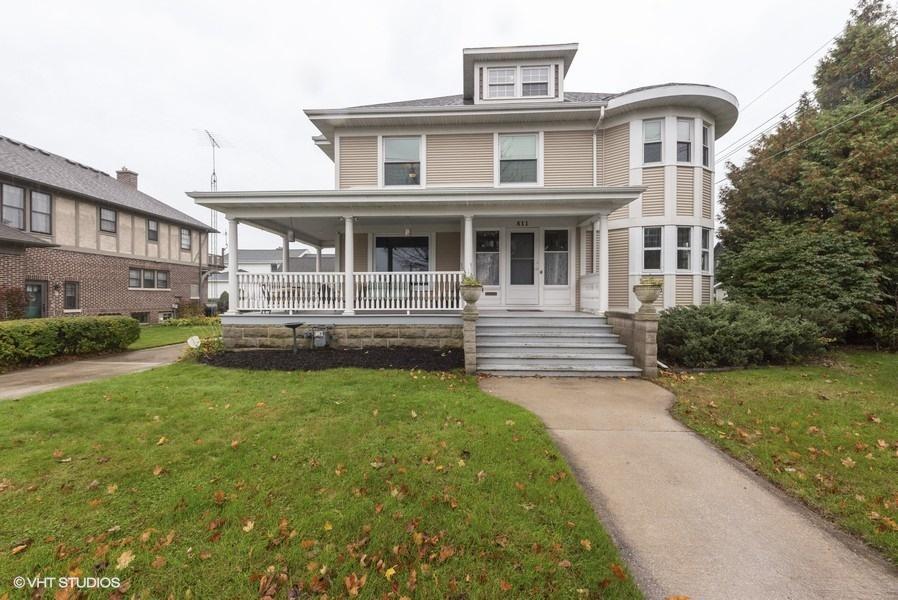 811 St. Clair St., Manitowoc, WI 54220