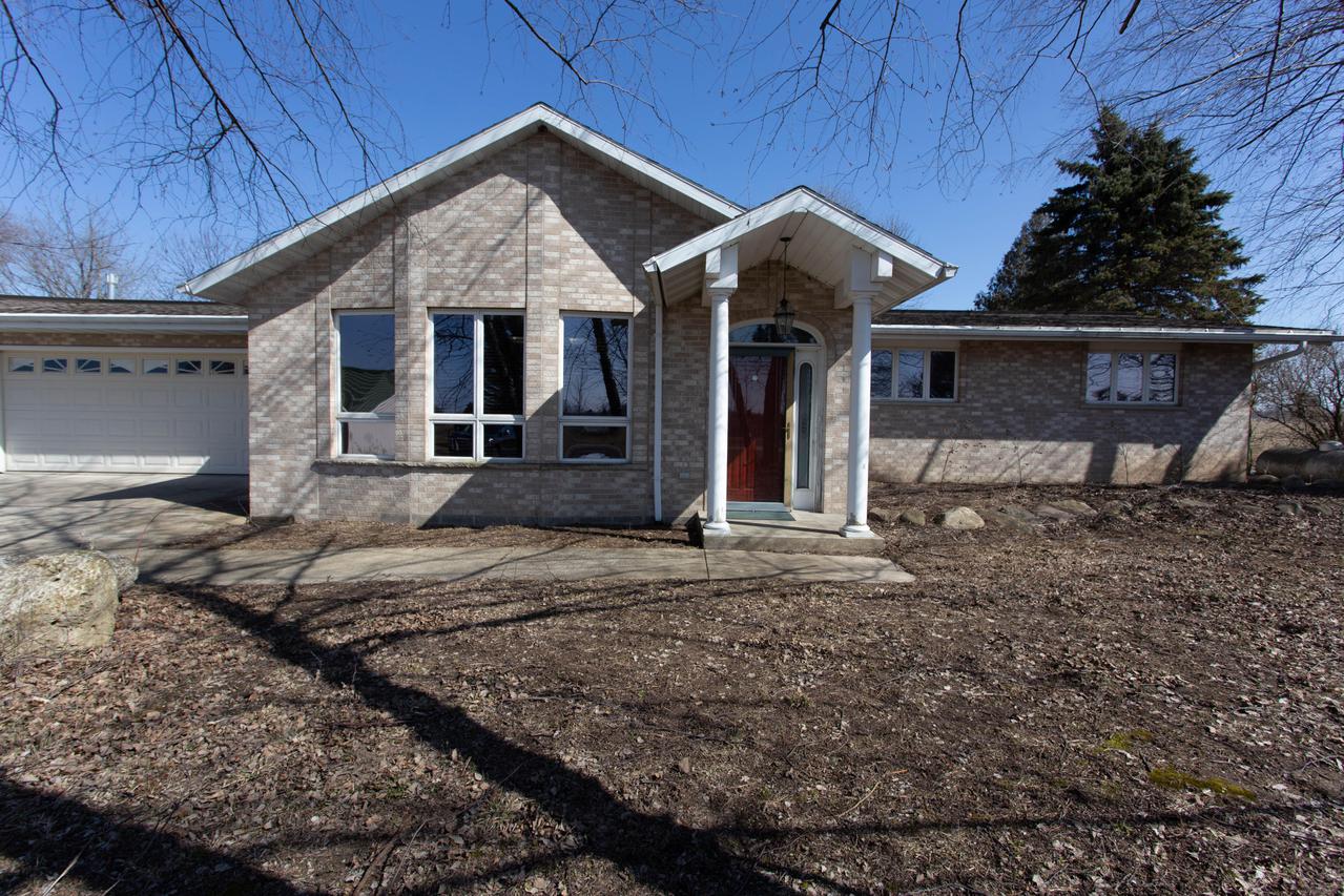 N8154 Lange Ln., Watertown, WI 53094