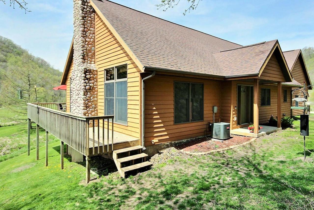 W2805 Kammel Coulee Rd., Greenfield, WI 54623