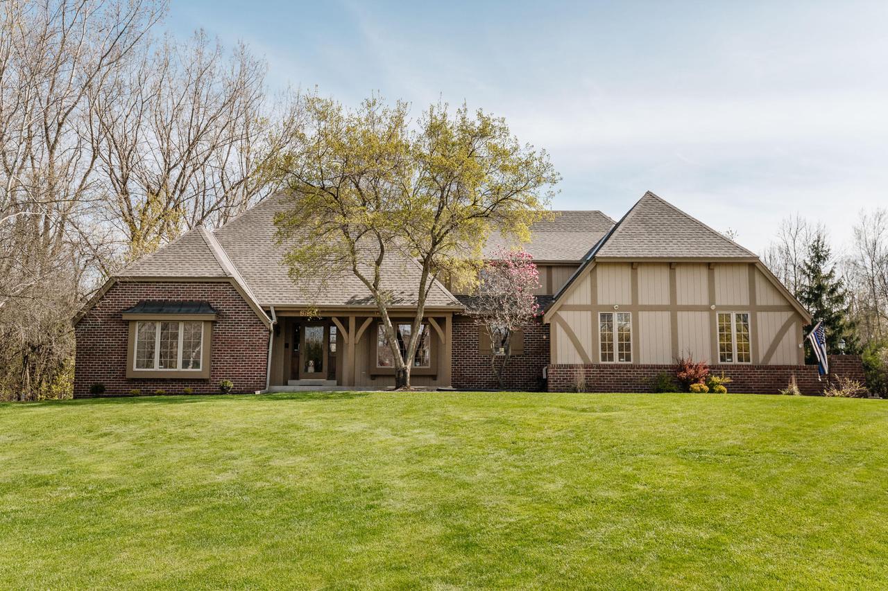 19785 Timberline Dr, Brookfield, WI 53045