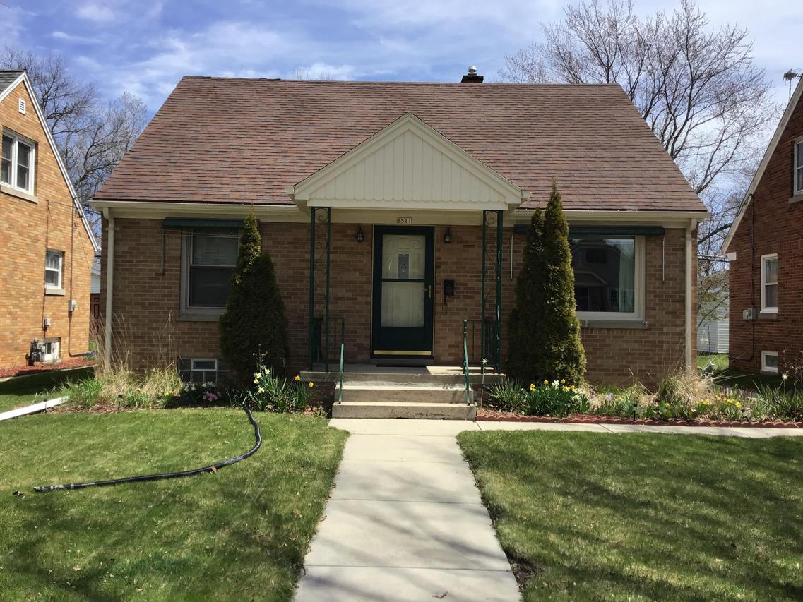 1511 S 17th St, Sheboygan, WI 53081