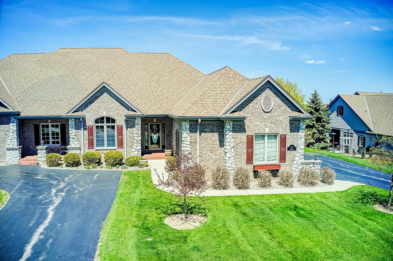 N35W22436 Wethersfield Ct., Pewaukee, WI 53072