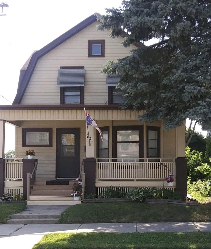 901 Grove Ave., Racine, WI 53405