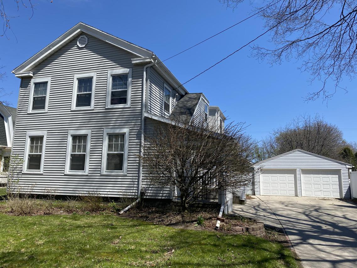 531 N 5th St., Manitowoc, WI 54220
