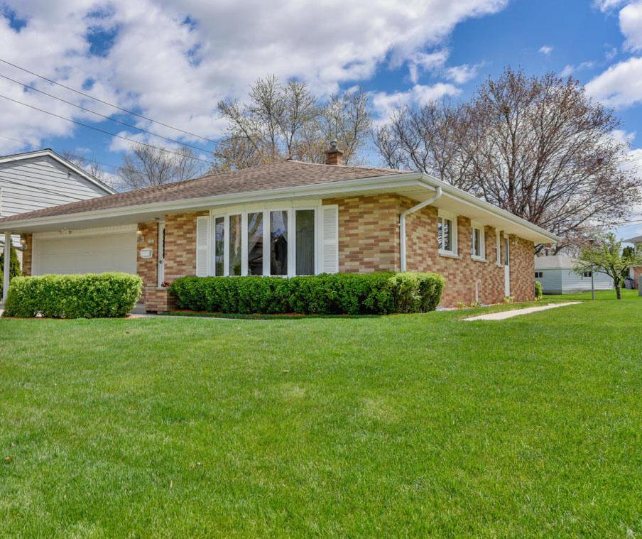 7323 W Duluth Ave, Milwaukee, WI 53220