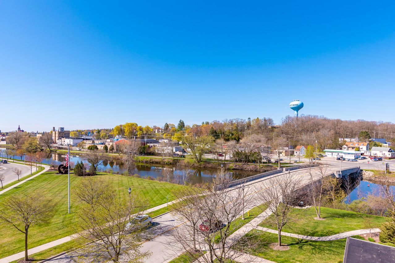 690 Rivershores Dr #509, West Bend, WI 53090