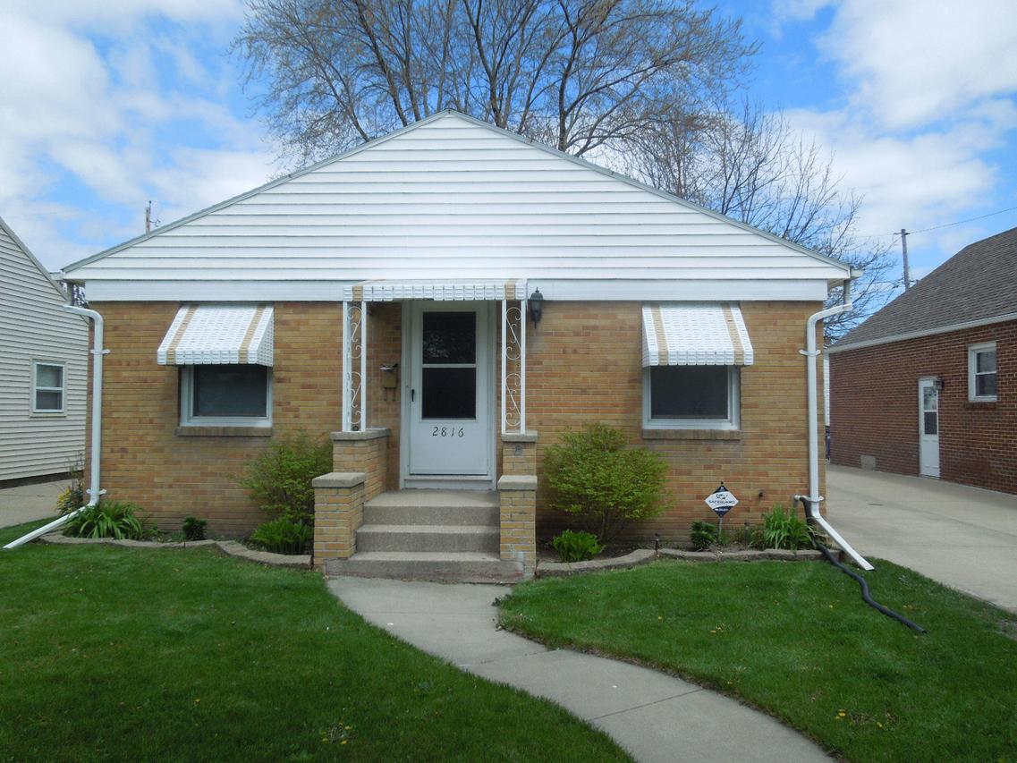 2816 Gillen St., Racine, WI 53403