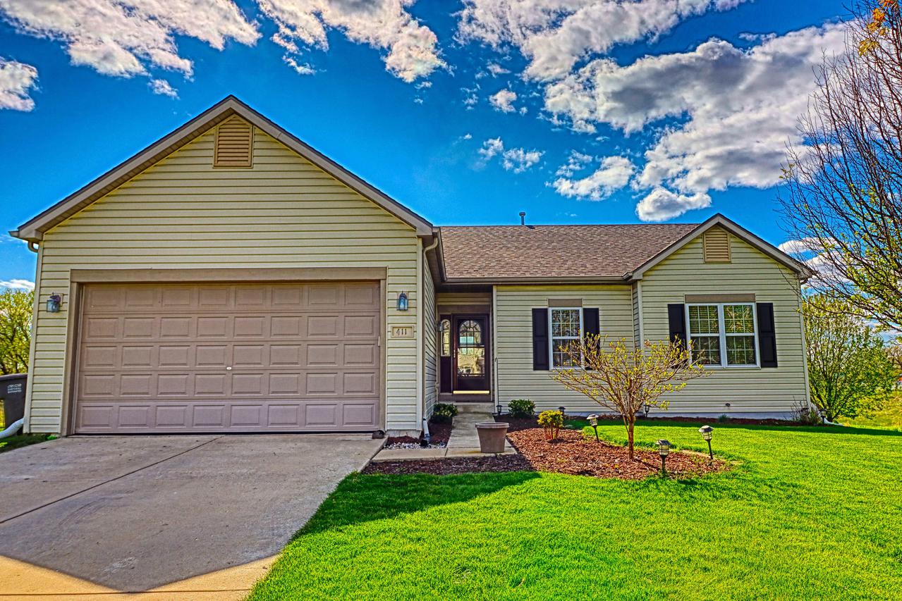 411 Daylily Ct, Lake Mills, WI 53551
