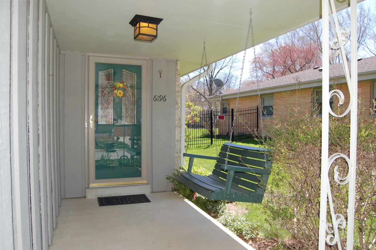 6196 N River Tr., Milwaukee, WI 53225