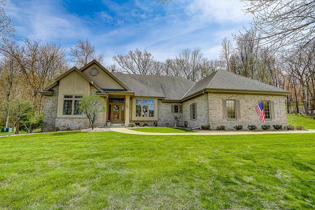 N41W29165 Prairie Wind Cir., Pewaukee, WI 53072