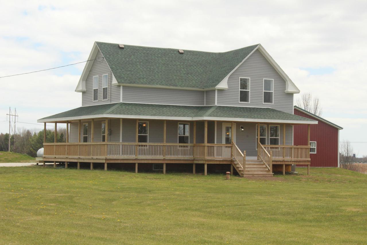 5409 Irish Rd., Two Creeks, WI 54241