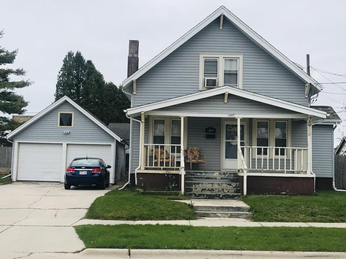 1409 Wollmer St., Manitowoc, WI 54220