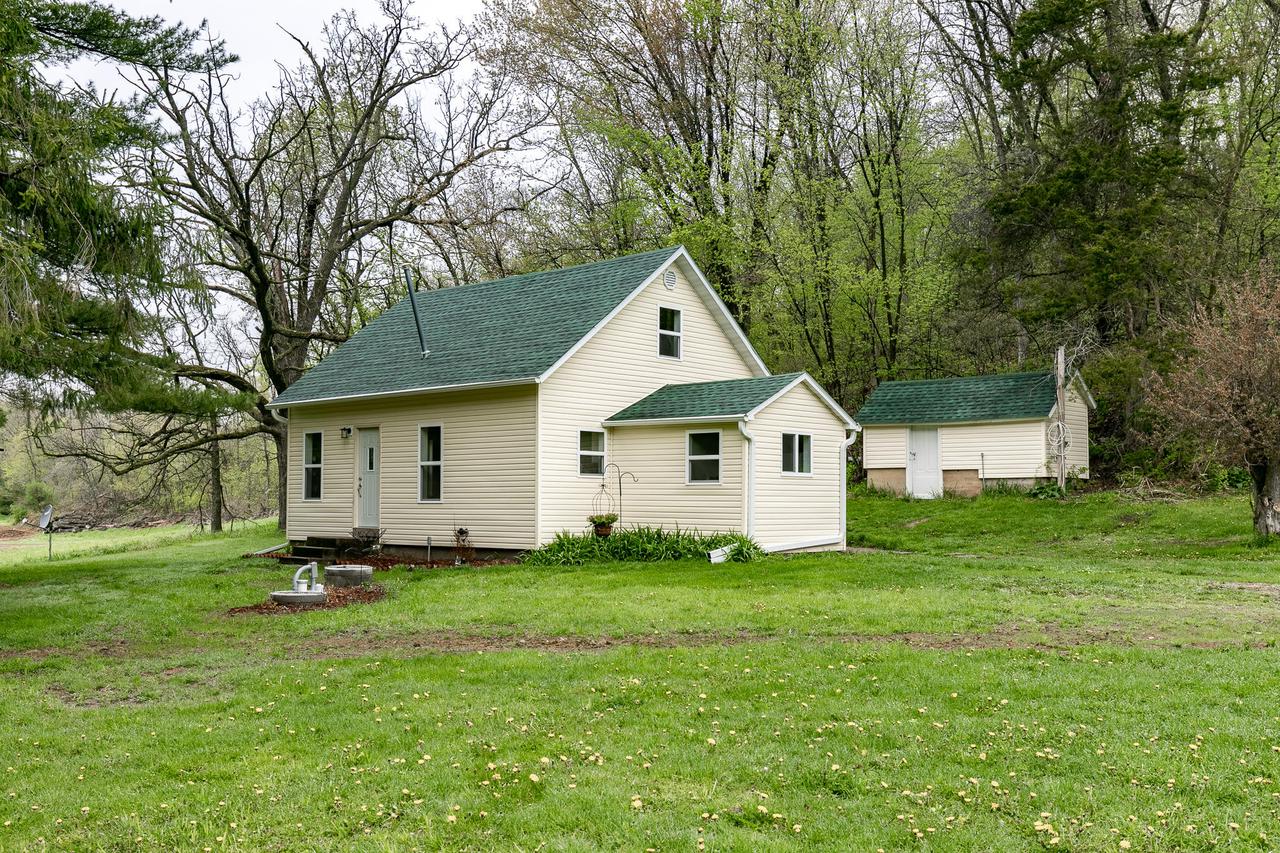 W11962 Blom Rd, Preston, WI 54616