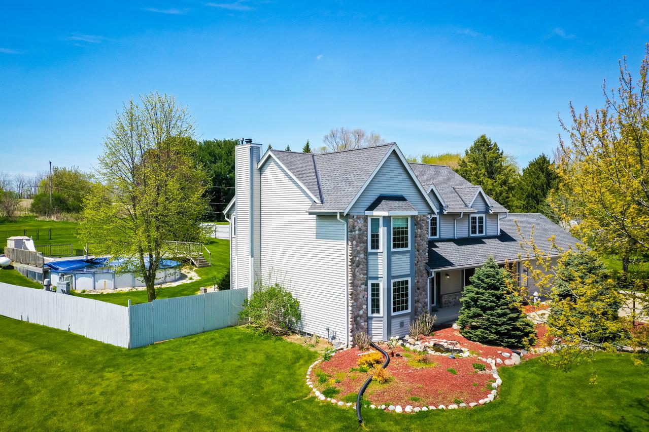 W276S9075 Hidden Lakes Dr., Vernon, WI 53149