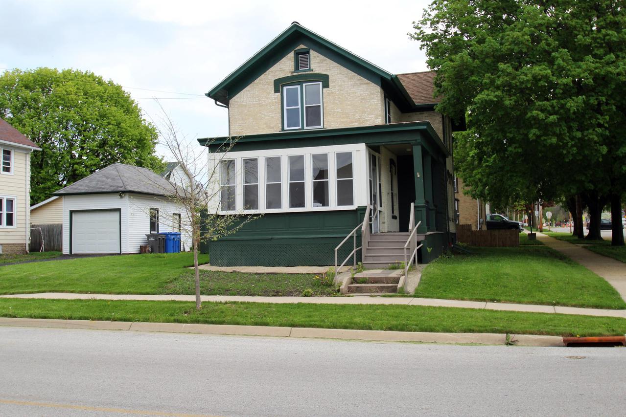 713 S 2nd St #713 1/2, Watertown, WI 53094