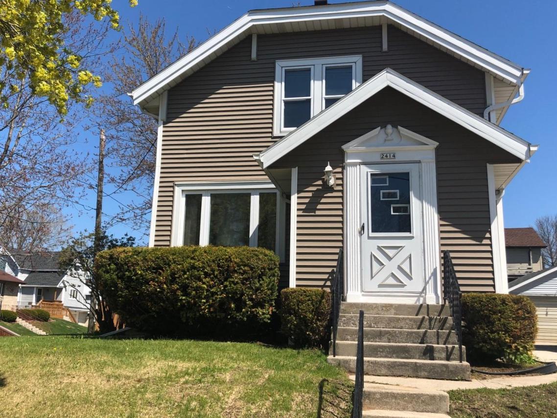 2414 Clark St., Manitowoc, WI 54220