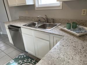 1013 83rd St, Kenosha, WI 53143